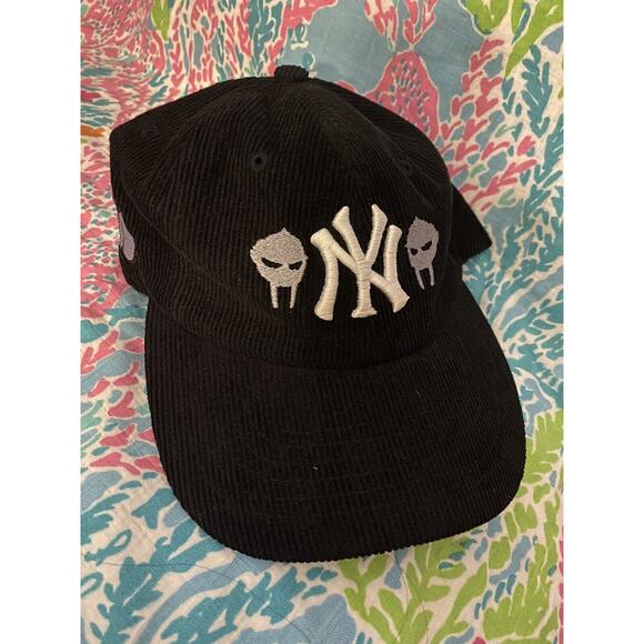 Academy Fits MF Doom x NY Yankees Baseball SnapBack Hat, NY Yankees MF Doom Hat - Picture 1 of 3